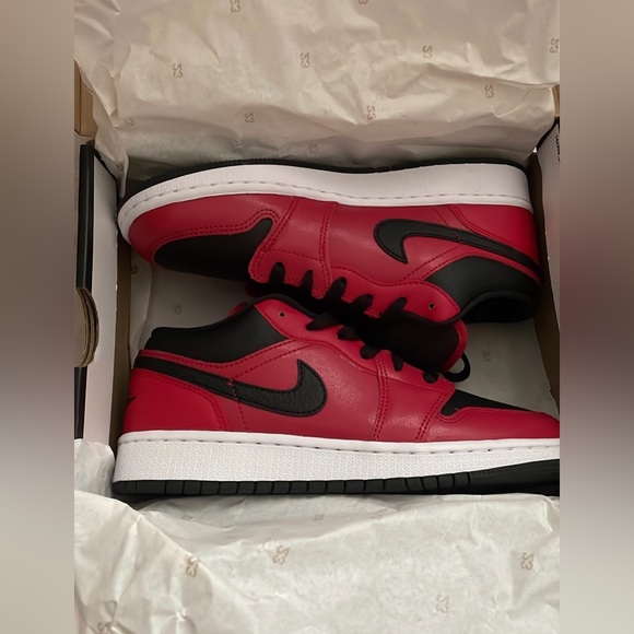 Nike Air Jordan 1LOW (GS) 5.5y/7w 100% Authentic 2021 - Picture 10 of 12